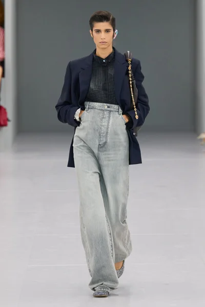 Look 39